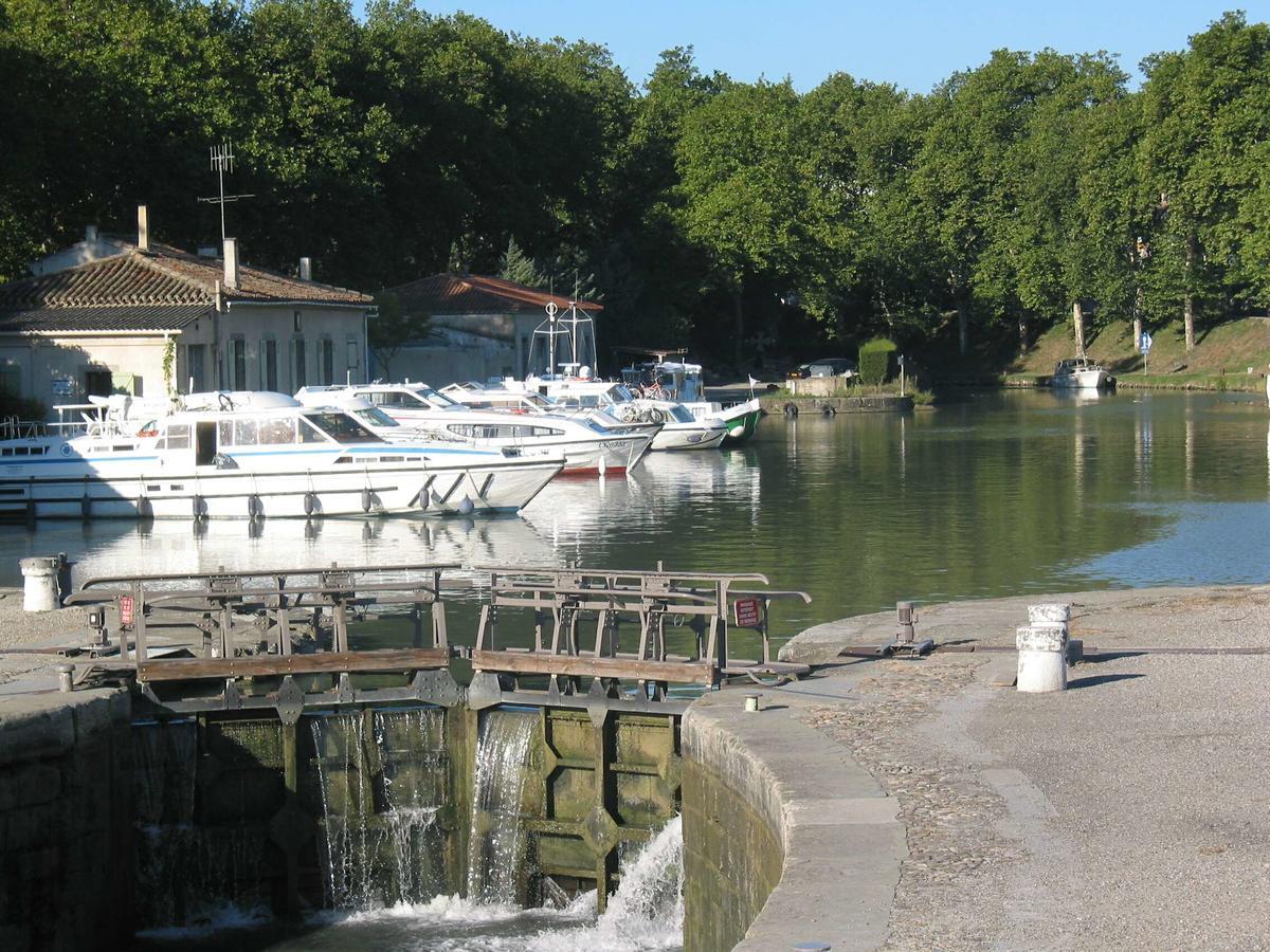 Le Bristol Appartement Canal & Chenier Canaldumidi 卡尔卡松 外观 照片